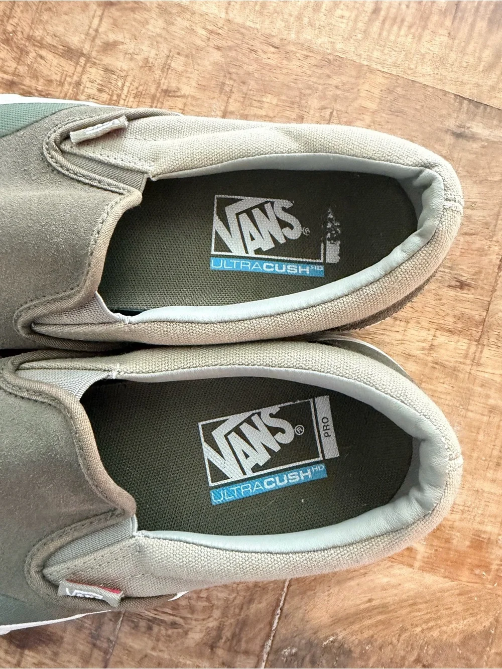 Vans Slip-On UltraCush Olive Green Suede Canvas Sneakers Men’s 8 Women’s 9.5